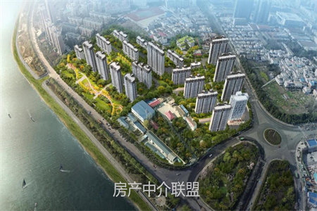交通花苑3室2厅1卫58万126m2出售