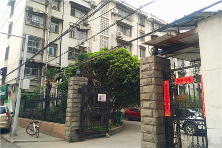 后亭社区两室一厅一卫简装出售带储藏室
